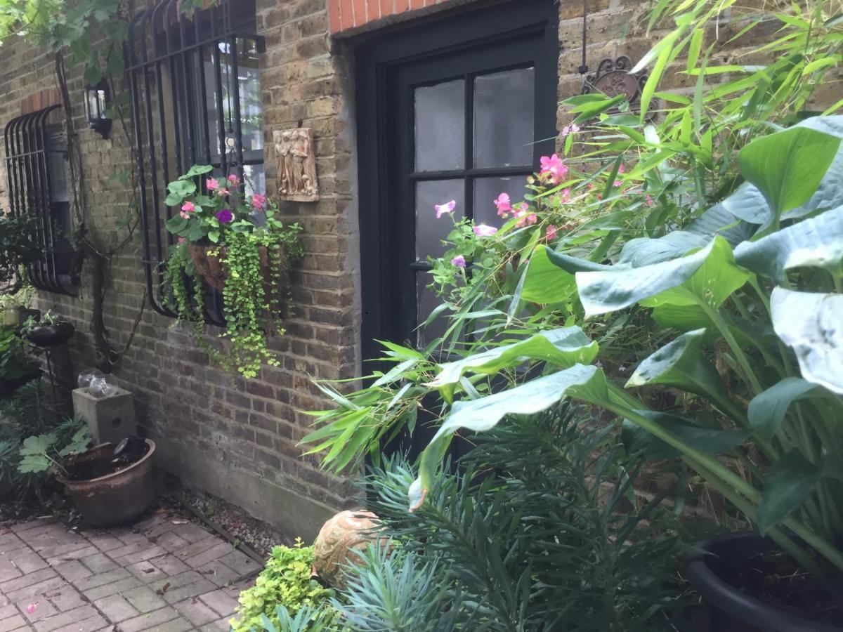 The Coach House Apartment Bromley Bagian luar foto